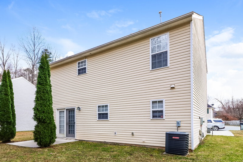 1,720/Mo, 6631 Nevin Glen Dr Charlotte, NC 28269 Rear View 3