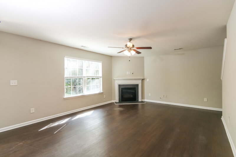 2,080/Mo, 4420 Eglinton Toll Court Charlotte, NC 28213 Living Room View
