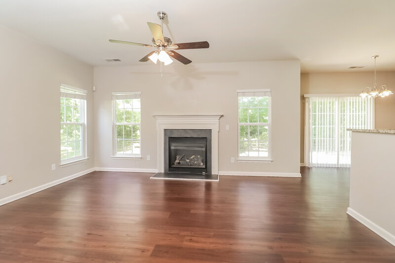 2,125/Mo, 11408 Hawk Roost Court Charlotte, NC 28214 Living Room View