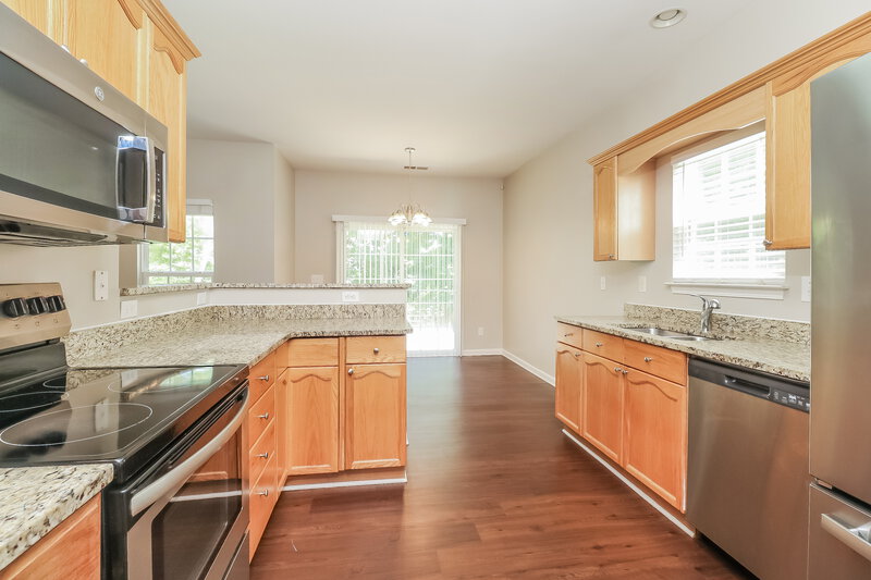 2,125/Mo, 11408 Hawk Roost Court Charlotte, NC 28214 Kitchen View 2