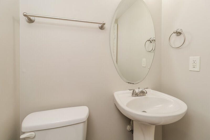 2,125/Mo, 11408 Hawk Roost Court Charlotte, NC 28214 Powder Room View