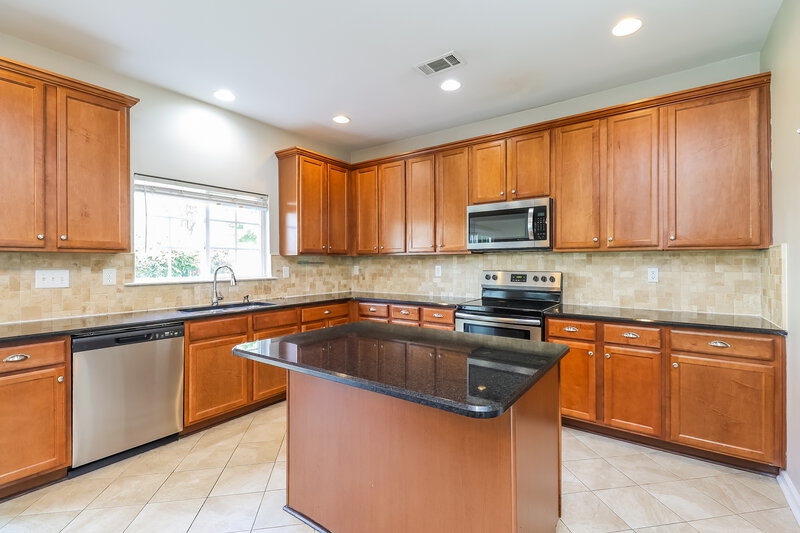 2,630/Mo, 114 Farmers Folly Dr Mooresville, NC 28117 Kitchen View