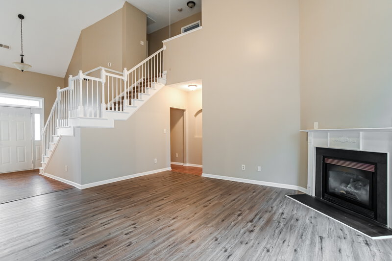 2,025/Mo, 10041 Brawley Lane Charlotte, NC 28215 Living Room View 2