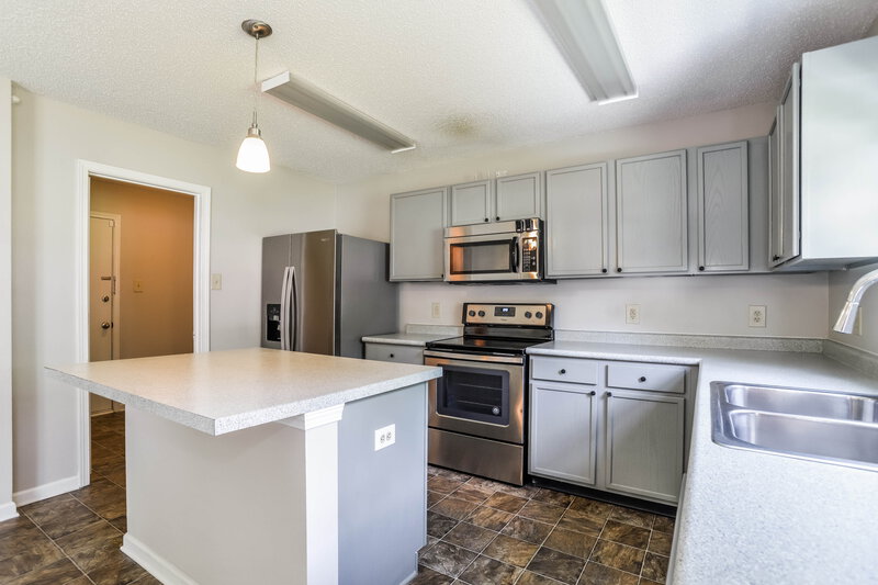 1,990/Mo, 7029 Maple Park Ln Charlotte, NC 28269 Kitchen View 2