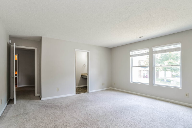 1,990/Mo, 7029 Maple Park Ln Charlotte, NC 28269 Main Bedroom View
