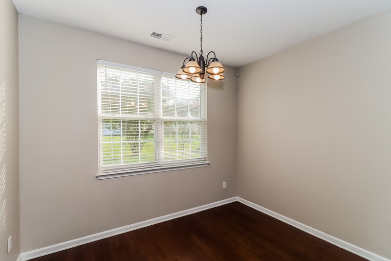 1,825/Mo, 5827 Briggs Dr Charlotte, NC 28269 Dining Room View