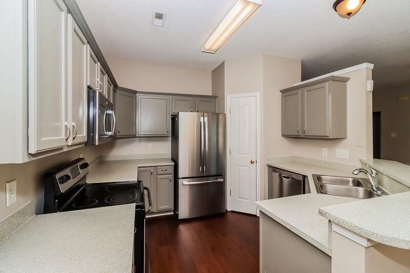1,825/Mo, 5827 Briggs Dr Charlotte, NC 28269 Kitchen View