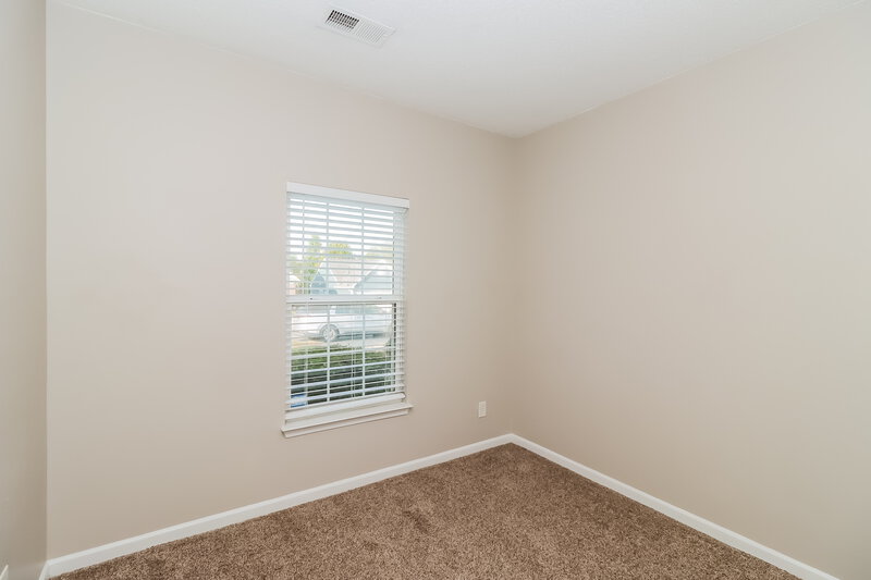1,825/Mo, 5827 Briggs Dr Charlotte, NC 28269 Bedroom View 2