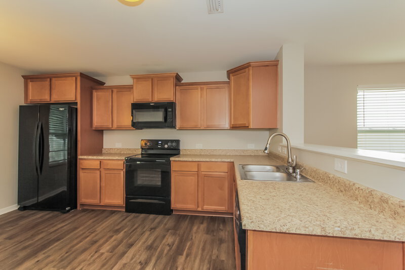 1,620/Mo, 832 Sherman St Gastonia, NC 28052 Kitchen View