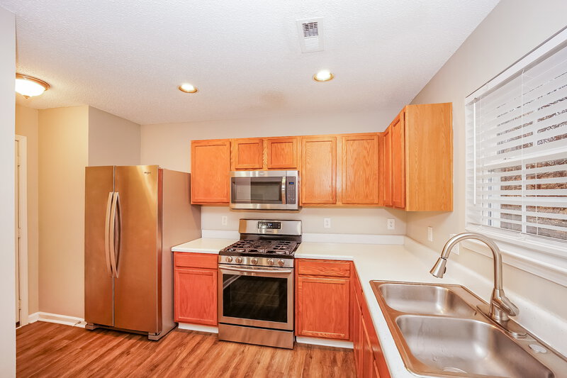 1,865/Mo, 1912 Waters Trail Drive Charlotte, NC 28216 Kitchen View 2