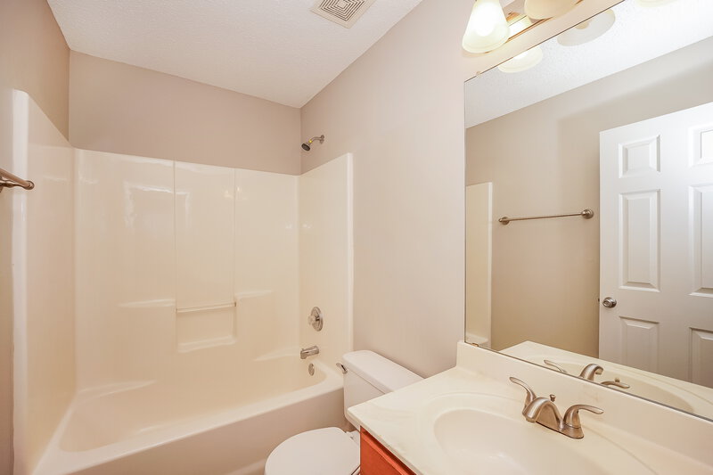 1,865/Mo, 1912 Waters Trail Drive Charlotte, NC 28216 Bathroom View