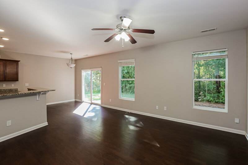 2,295/Mo, 3300 Aldwych Way Charlotte, NC 28216 Living Room View 2