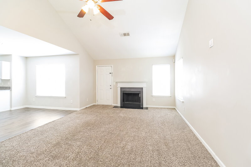2,040/Mo, 3034 Robin Terry Court Charlotte, NC 28208 Living Room View