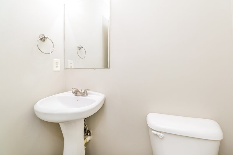 2,040/Mo, 3034 Robin Terry Court Charlotte, NC 28208 Powder Room View