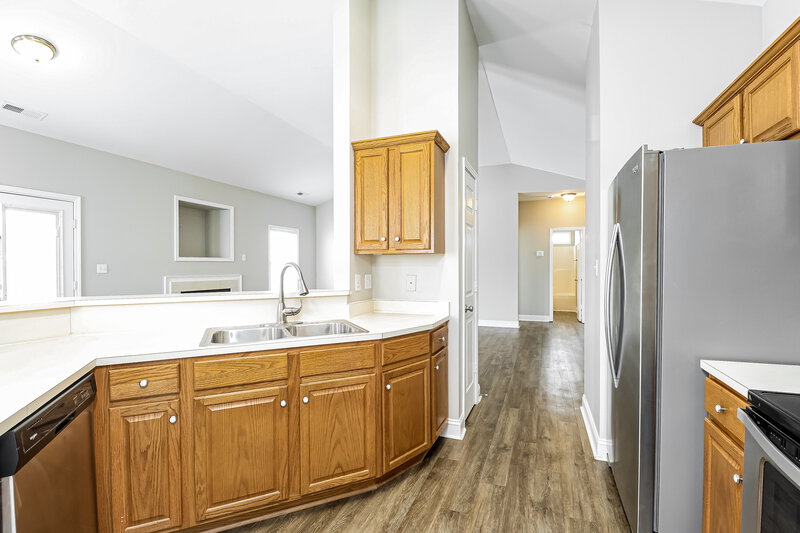 1,915/Mo, 1432 Standish Drive Monroe, NC 28110 Main Bathroom View