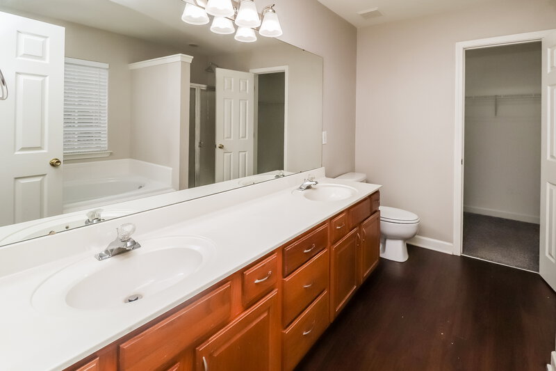 4,050/Mo, 234 Kendra Dr SW Concord, NC 28025 Main Bathroom View