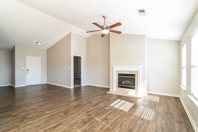 1,965/Mo, 12112 Chantress Ln Charlotte, NC 28215 Living Room View