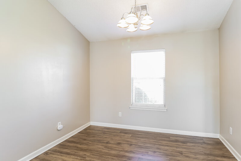 1,945/Mo, 12112 Chantress Ln Charlotte, NC 28215 Dining Room View