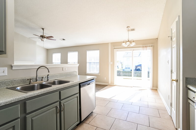 1,965/Mo, 12112 Chantress Ln Charlotte, NC 28215 Kitchen View