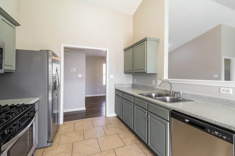 1,945/Mo, 12112 Chantress Ln Charlotte, NC 28215 Kitchen View 2