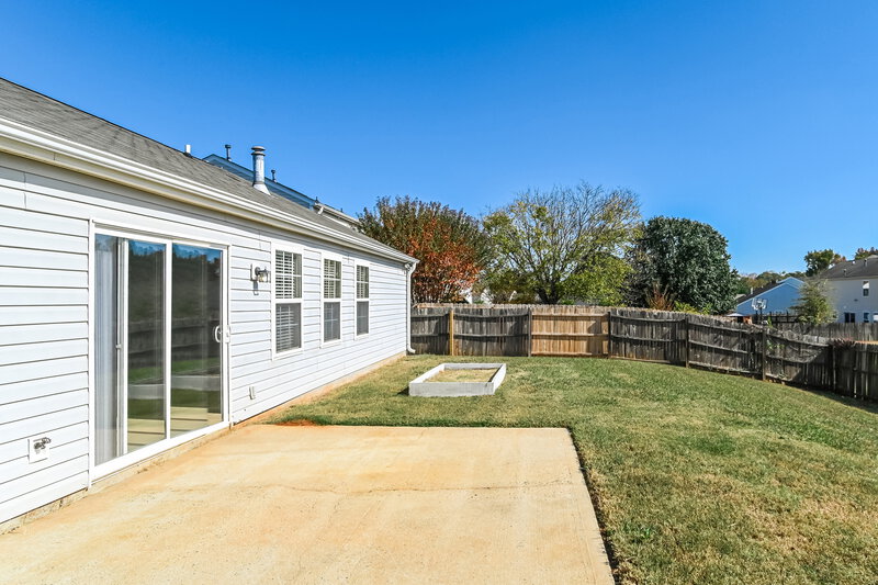 1,965/Mo, 12112 Chantress Ln Charlotte, NC 28215 Rear View