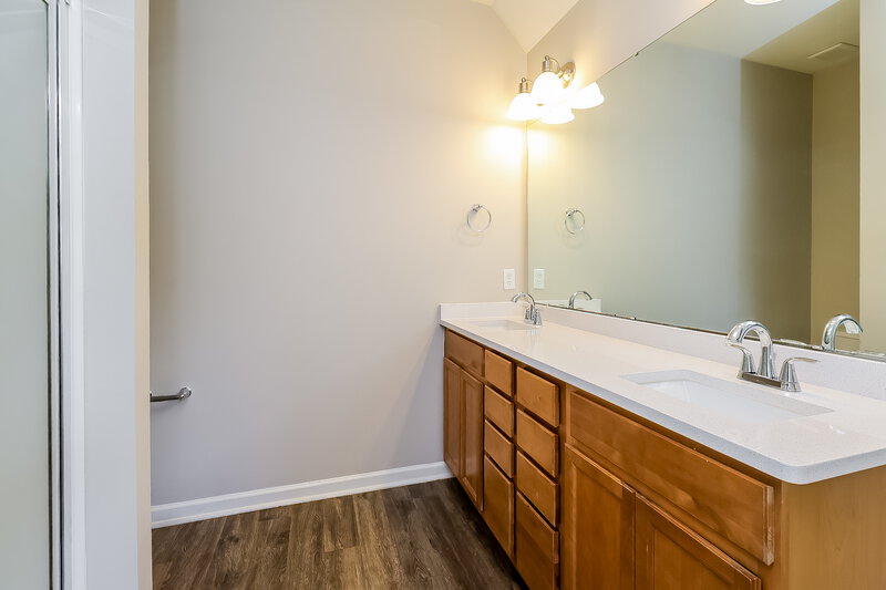 2,235/Mo, 812 Old Forester Lane Charlotte, NC 28214 Main Bathroom View