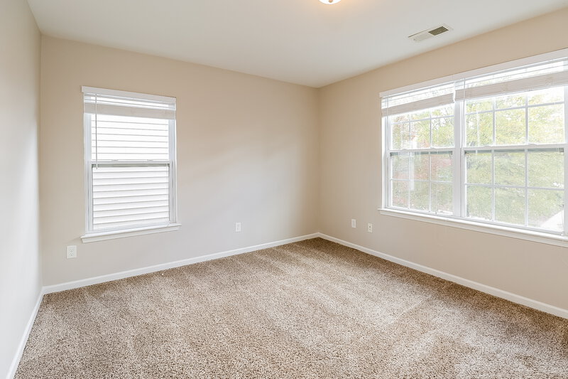 2,235/Mo, 812 Old Forester Lane Charlotte, NC 28214 Bathroom View