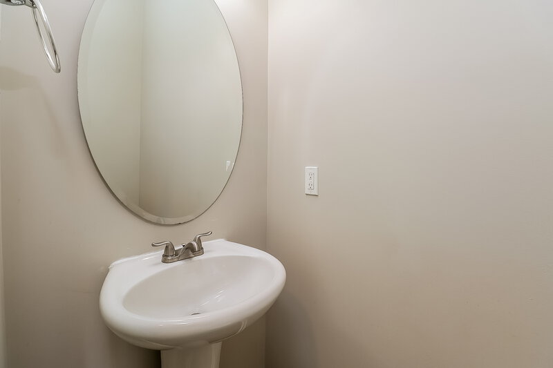 2,235/Mo, 812 Old Forester Lane Charlotte, NC 28214 Bathroom View 3