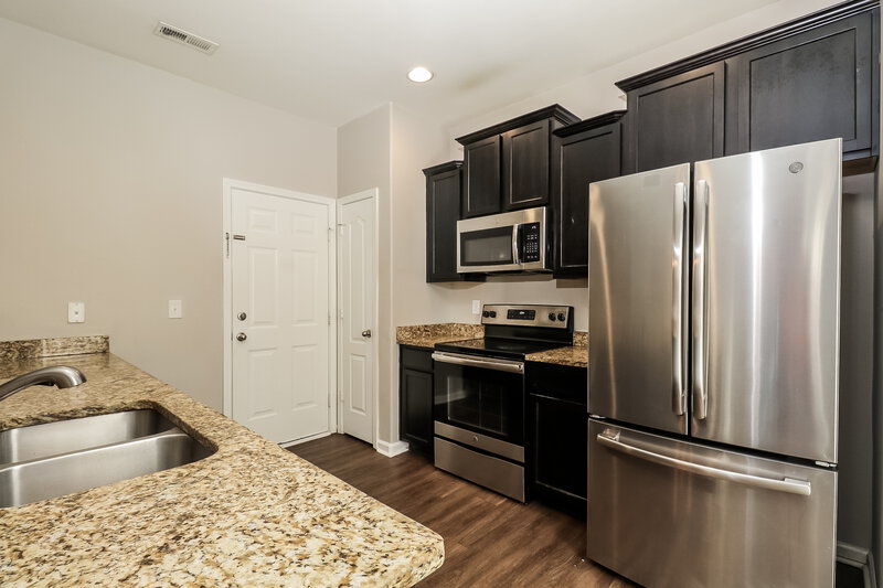 1,760/Mo, 2541 Meadow Crossing Dr Dallas, NC 28034 Misc View 6