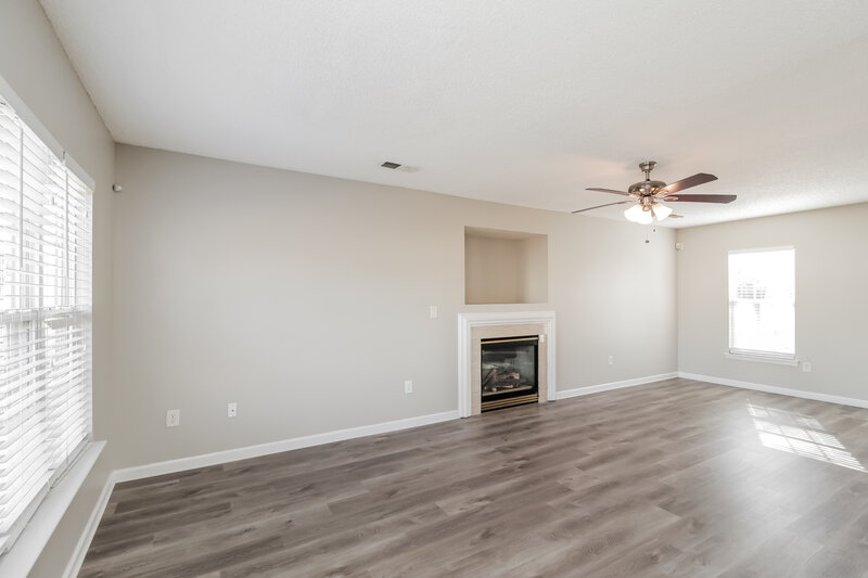 2,065/Mo, 6927 Ayrshire Glen Place Charlotte, NC 28273 Living Room View 2