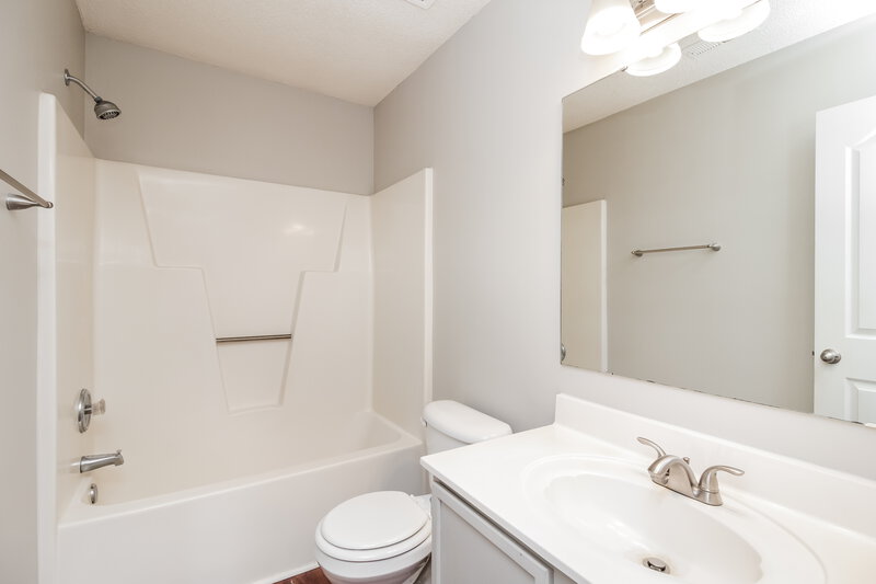 2,065/Mo, 6927 Ayrshire Glen Place Charlotte, NC 28273 Bathroom View