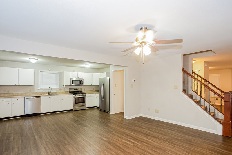 2,040/Mo, 1626 Matthew Allen Circle Kannapolis, NC 28081 Living Room View 2