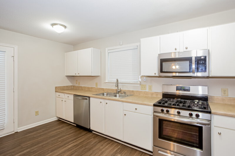 2,040/Mo, 1626 Matthew Allen Circle Kannapolis, NC 28081 Kitchen View