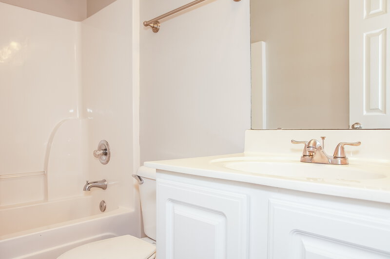 1,730/Mo, 1113 Ametrine Lane Dallas, NC 28034 Bathroom View