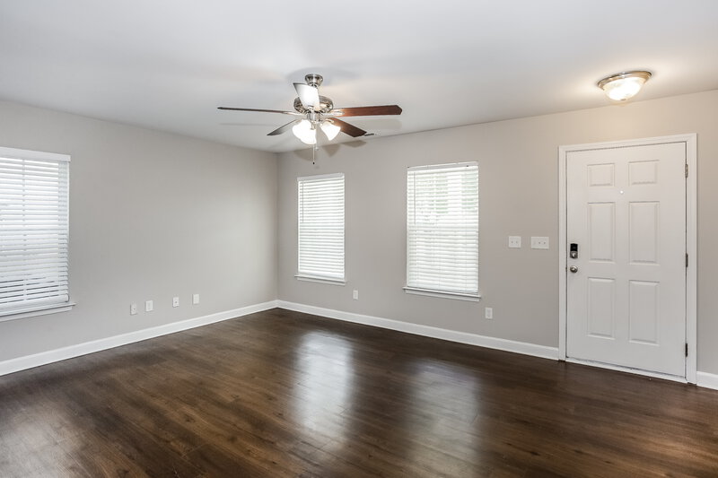 2,075/Mo, 1021 Ramsgate Drive SW Concord, NC 28025 Living Room View 3
