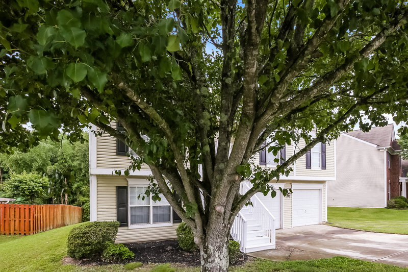 2,250/Mo, 3037 Old Ironside Drive Charlotte, NC 28213 Front View 2