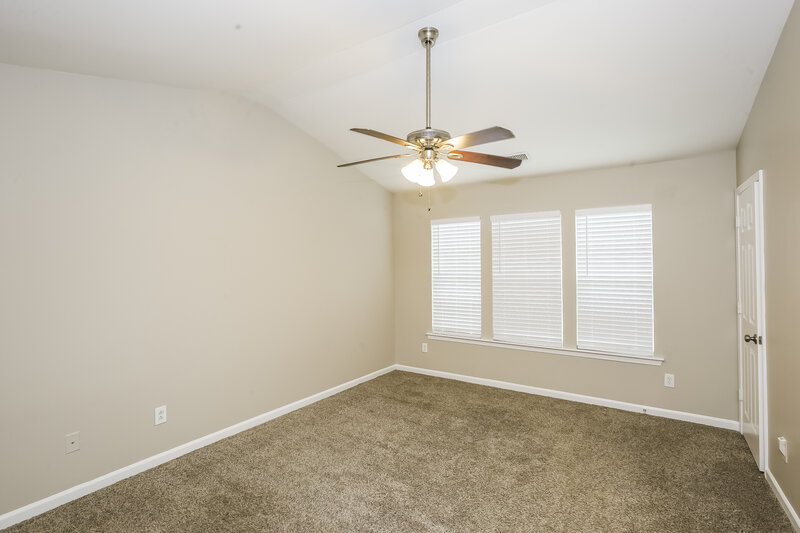 2,250/Mo, 3037 Old Ironside Drive Charlotte, NC 28213 Main Bedroom View