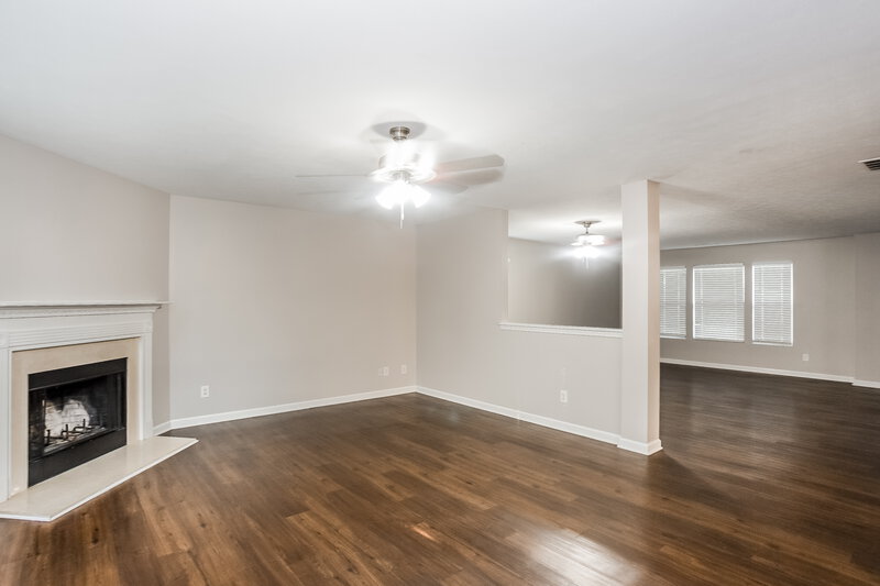 2,365/Mo, 5315 Bendix Ct Harrisburg, NC 28075 Living Room View 2