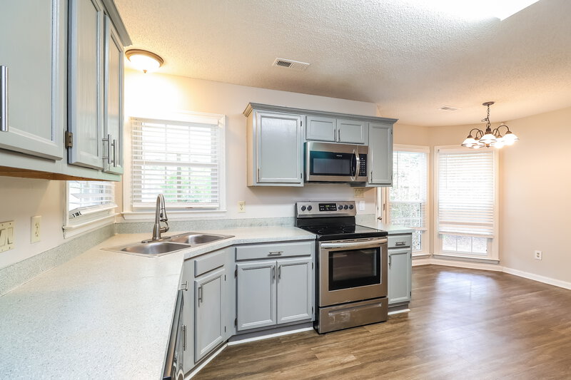2,390/Mo, 7207 Glen Brook Lane Charlotte, NC 28269 Kitchen View 2