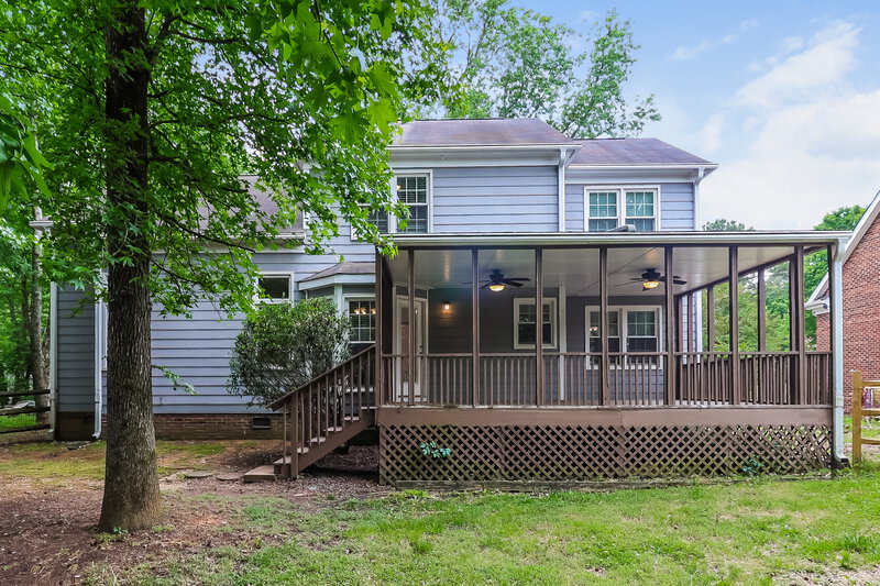 2,390/Mo, 7207 Glen Brook Lane Charlotte, NC 28269 Rear View