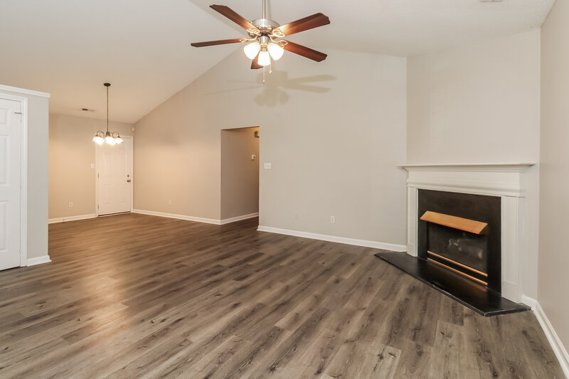 1,775/Mo, 9033 Shenington Pl Charlotte, NC 28216 Living Room View 2