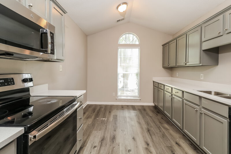 1,775/Mo, 9033 Shenington Pl Charlotte, NC 28216 Kitchen View