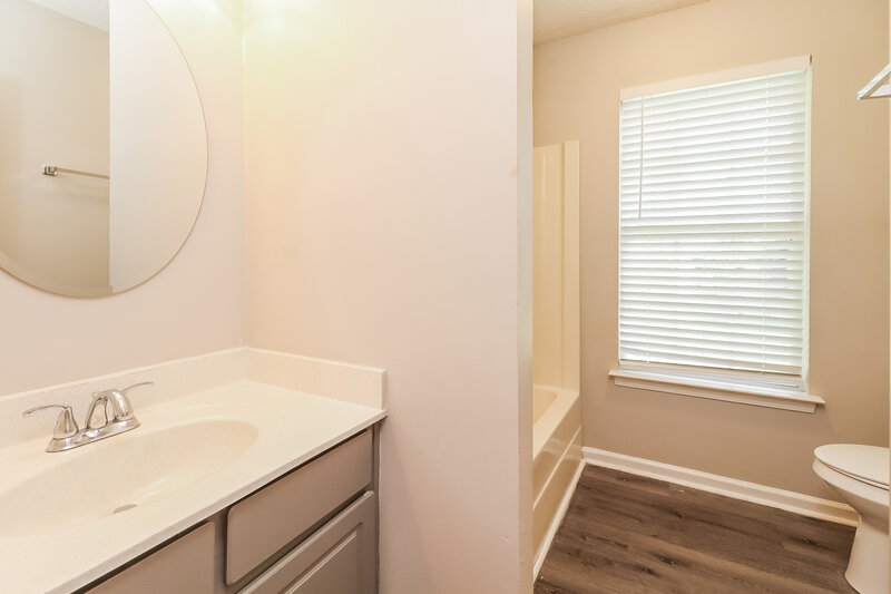 1,775/Mo, 9033 Shenington Pl Charlotte, NC 28216 Bathroom View