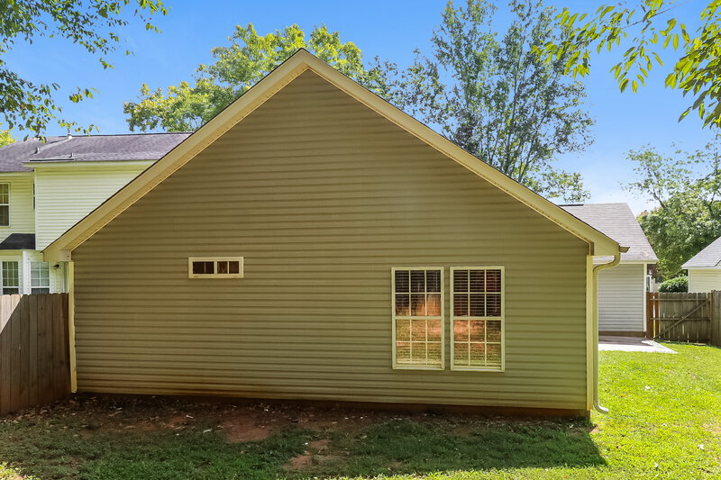 1,775/Mo, 9033 Shenington Pl Charlotte, NC 28216 Rear View