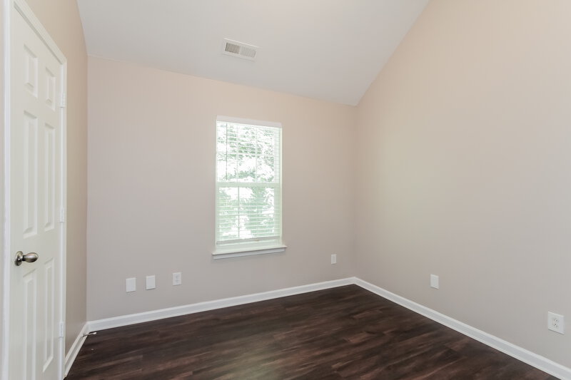 1,935/Mo, 4013 Fifendrum Lane Charlotte, NC 28216 Bedroom View 2