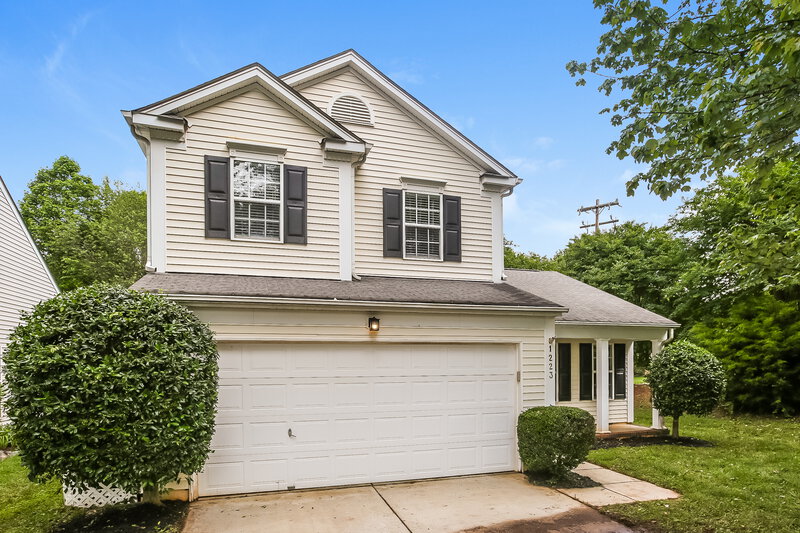 2,840/Mo, 1223 Hipp Rd Charlotte, NC 28216 Front View