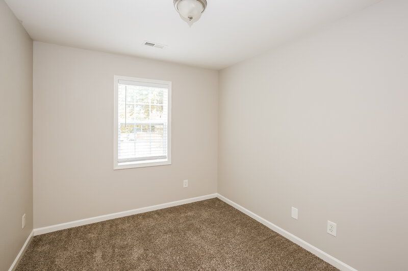 2,840/Mo, 1223 Hipp Rd Charlotte, NC 28216 Bedroom View
