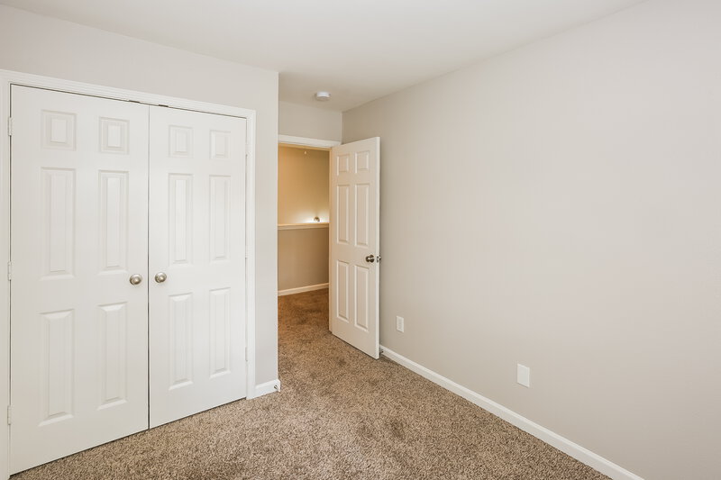 2,840/Mo, 1223 Hipp Rd Charlotte, NC 28216 Bedroom View 2