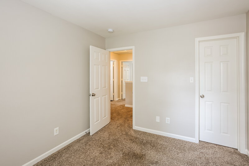 2,840/Mo, 1223 Hipp Rd Charlotte, NC 28216 Bedroom View 3