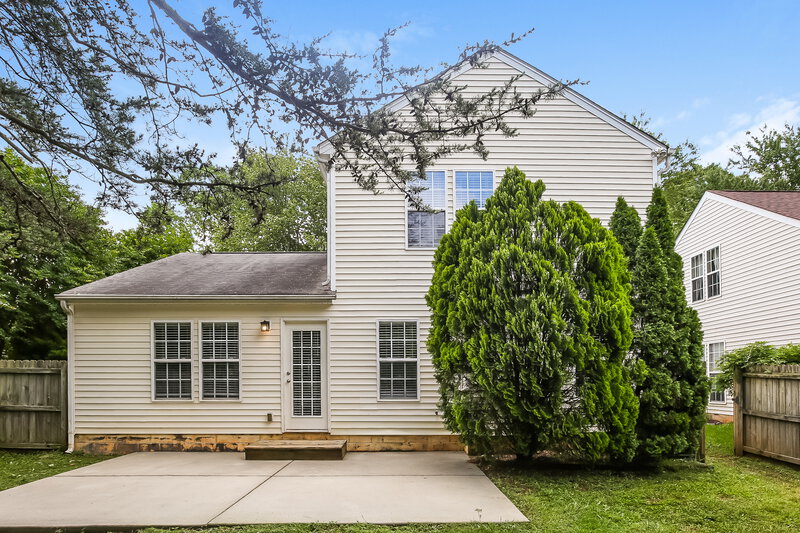 2,840/Mo, 1223 Hipp Rd Charlotte, NC 28216 Rear View 2